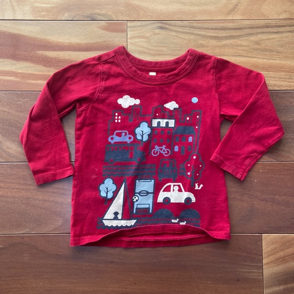 Tea Collection Red City Scene 18-24M LS Tee Unisex - Picture 1 of 6